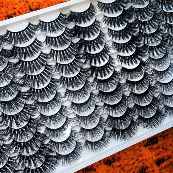 New! ☆ $1.85 A Pair! Faux Mink 40 Pack False Eyelashes Includes Wispy Lashes - Picture 3 of 7